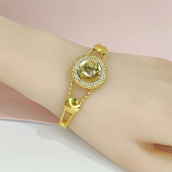 Stainless Steel Bangles Bracelets Crystals/Zirconia Orbicular Round Hollowed Out Good Quality No Change Color For Women Girls CS24110003
