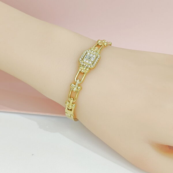 Stainless Steel Bangles Bracelets Crystals/Zirconia Geometric Good Quality No Change Color For Women Girls CS24110021