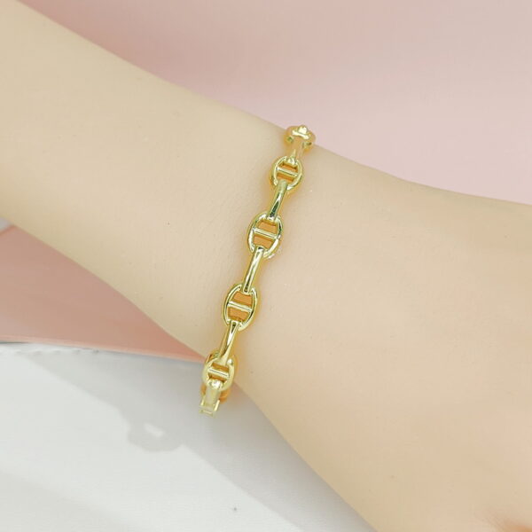 Stainless Steel Bangles Bracelets Crystals/Zirconia Snout Good Quality No Change Color For Women Girls CS24110027