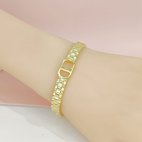 Stainless Steel Bangles Bracelets Crystals/Zirconia Cd Letter Open Good Quality No Change Color For Women Girls CS24110031