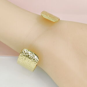 Stainless Steel Bangles Bracelets Crystals/Zirconia Open Knockout Texture Good Quality No Change Color For Women Girls CS24110055