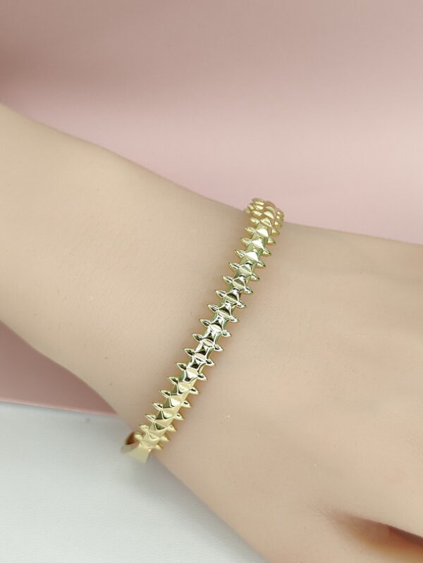 Stainless Steel Bangles Bracelets Crystals/Zirconia Bullet Nail Pagoda Good Quality No Change Color For Women Girls CS24110070