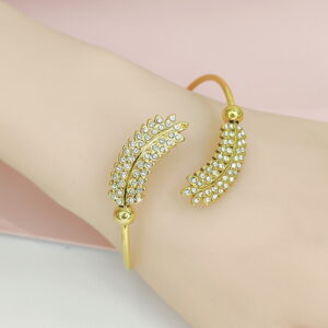 Stainless Steel Bangles Bracelets Crystals/Zirconia Wheat Good Quality No Change Color For Women Girls CS24110073