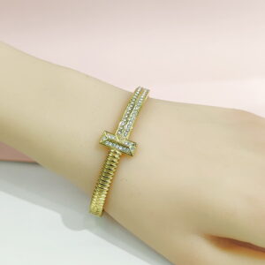 Stainless Steel Bangles Bracelets Cross Crucifixion Good Quality No Change Color For Women Girls CS241216021