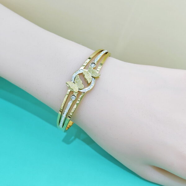 Stainless Steel Bangles Bracelets Crystals/Zirconia Butterfly Good Quality No Change Color For Women Girls CS250108008