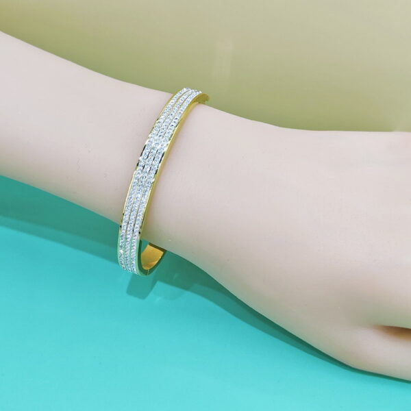 Stainless Steel Bangles Bracelets Crystals/Zirconia Line Simple Good Quality No Change Color For Women Girls CS250108018