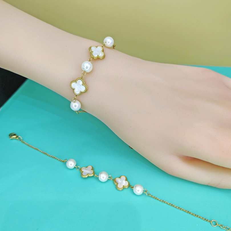 Stainless Steel Bracelets Bangles with Pandents Four-Leaf Clover Pearl Good Quality No Change Color For Women Girls ES250108005