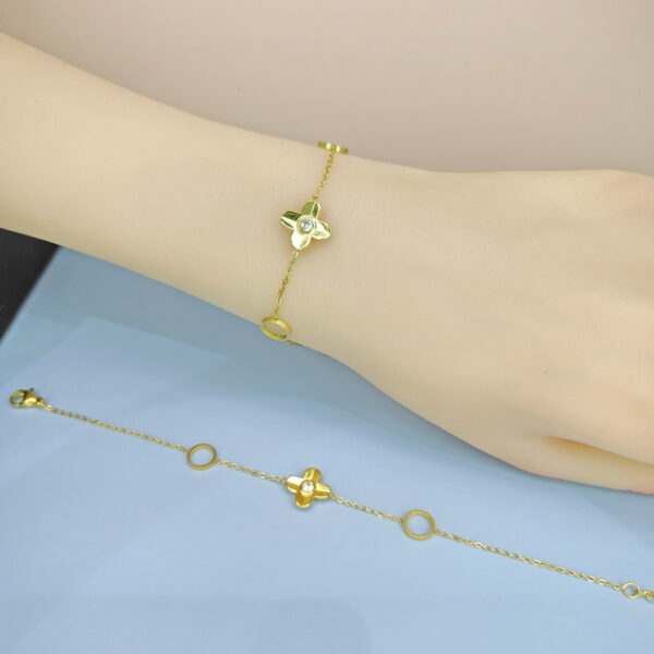 Stainless Steel Bracelets Bangles with Pandents Four-Leaf Clover Cross Good Quality No Change Color For Women Girls  ES250108052