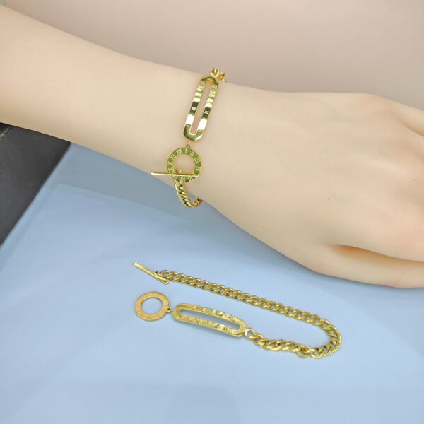 Stainless Steel Bracelets Bangles with Pandents Clock Good Quality No Change Color For Women Girls  ES250108059
