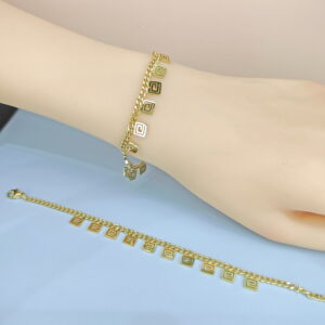 Stainless Steel Bracelets Bangles with Pandents Cuban Chain Good Quality No Change Color For Women Girls  ES250108061
