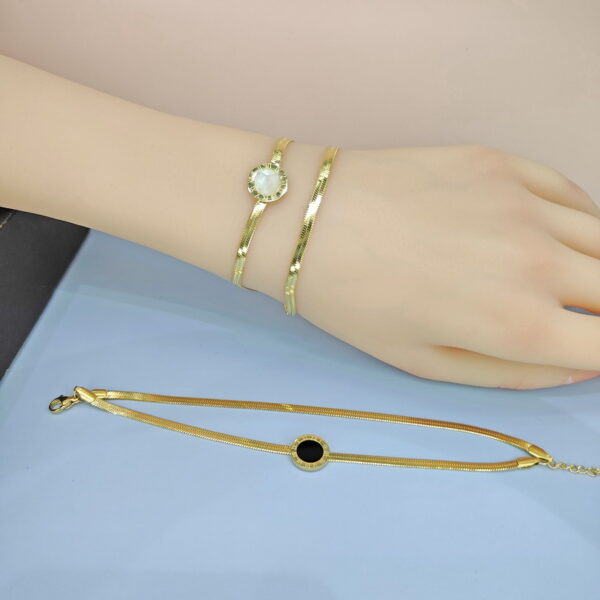 Stainless Steel Bracelets Bangles with Pandents Round Clock  Good Quality No Change Color For Women Girls  ES250108072