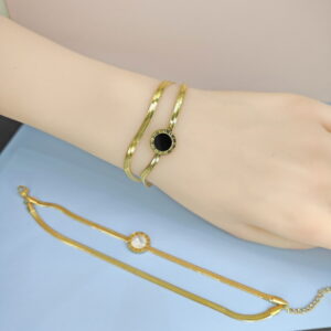 Stainless Steel Bracelets Bangles with Pandents Round Good Quality No Change Color For Women Girls  ES250108141