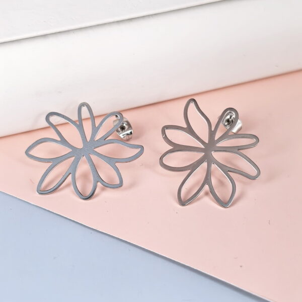 Stainless Steel Cubic Earrings  for Women and Girls Moon Good Quality No Change Color BS250301051