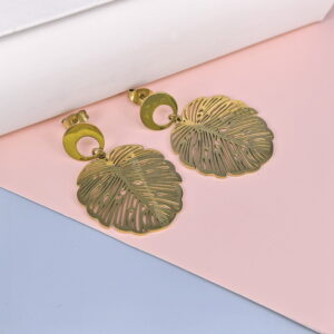 Stainless Steel Cubic Earrings  for Women and Girls Love Heart Good Quality No Change Color BS250301112