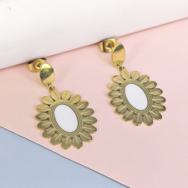 Stainless Steel Cubic Earrings  for Women and Girls Smooth Good Quality No Change Color BS250301128