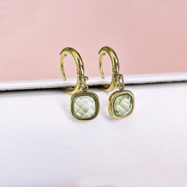 Stainless Steel Cubic Earrings  for Women and Girls Sun Flowers Good Quality No Change Color BS250301177