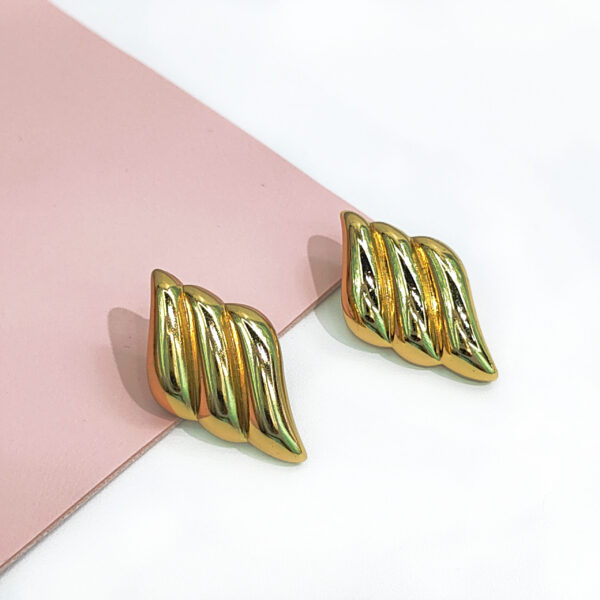 Stainless Steel Earrings Geometric Triple Wings Good Quality No Change Color For Women Girls BS24110004