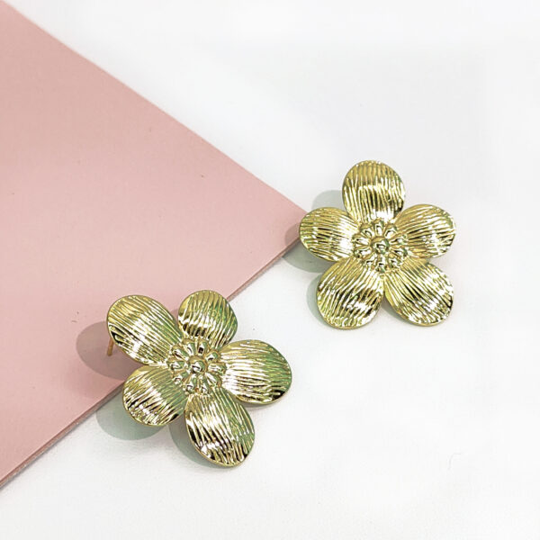Stainless Steel Earrings Leaf Camellia Good Quality No Change Color For Women Girls BS24110005