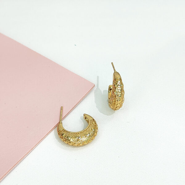 Stainless Steel Earrings Bumpy Textured C-Shape Good Quality No Change Color For Women Girls BS24110033