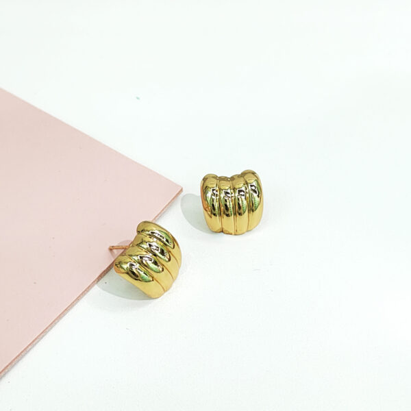 Stainless Steel Earrings Hepburn style Geometric Banana Skewers Good Quality No Change Color For Women Girls BS24110035