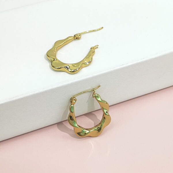 Stainless Steel Earrings Geometric Pleated C-Shape Good Quality No Change Color For Women Girls BS24110204