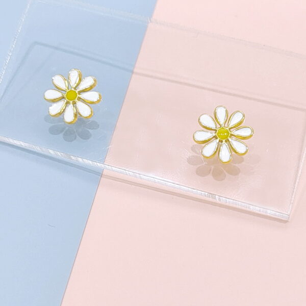 Stainless Steel Earrings Cubic Daisy Good Quality No Change Color For Women Girls  BS250109045
