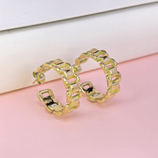 Stainless Steel Earrings  for Women and Girls C Shape Good Quality No Change Color BS2503270007