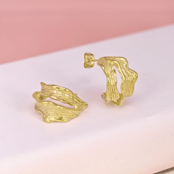 Stainless Steel Earrings  for Women and Girls C Shape Good Quality No Change Color BS2503270029