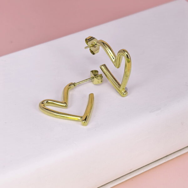 Stainless Steel Earrings  for Women and Girls C Shape Good Quality No Change Color BS2503270035