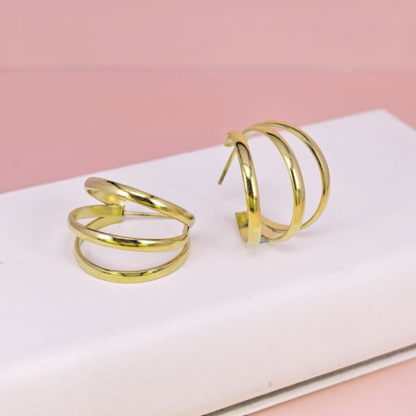 Stainless Steel Earrings  for Women and Girls C Shape Good Quality No Change Color BS2503270041