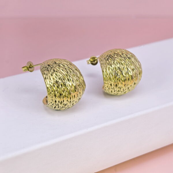 Stainless Steel Earrings  for Women and Girls C Shape Good Quality No Change Color BS2503270047