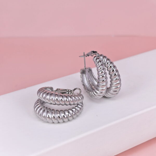Stainless Steel Earrings  for Women and Girls C Shape Good Quality No Change Color BS2503270056