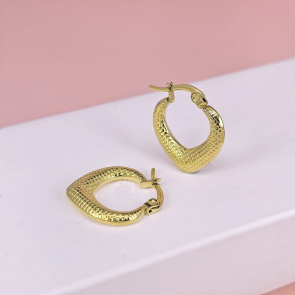 Stainless Steel Earrings  for Women and Girls C Shape Good Quality No Change Color BS2503270061