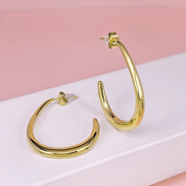 Stainless Steel Earrings  for Women and Girls C Shape Good Quality No Change Color BS2503270071