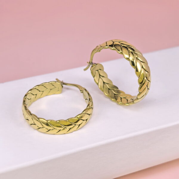 Stainless Steel Earrings  for Women and Girls C Shape Good Quality No Change Color BS2503270083