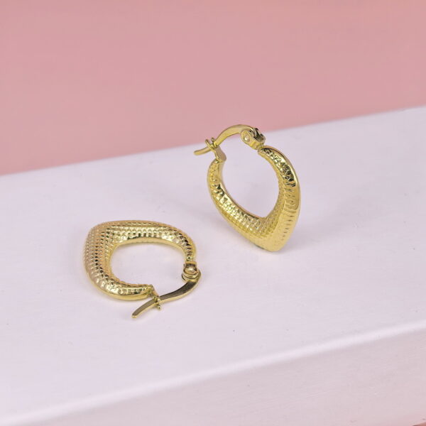 Stainless Steel Earrings  for Women and Girls C Shape Good Quality No Change Color BS2503270092