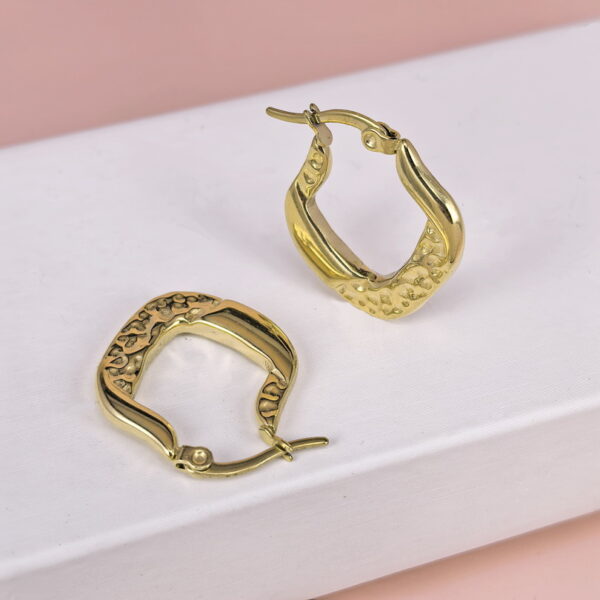 Stainless Steel Earrings  for Women and Girls C Shape Good Quality No Change Color BS2503270097