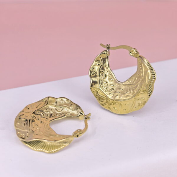 Stainless Steel Earrings  for Women and Girls C Shape Good Quality No Change Color BS2503270113