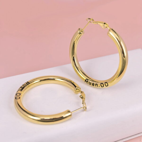 Stainless Steel Earrings  for Women and Girls C Shape Good Quality No Change Color BS2503270115