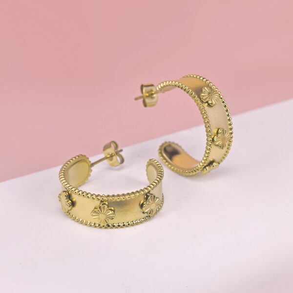 Stainless Steel Earrings  for Women and Girls C Shape Good Quality No Change Color BS2503270125