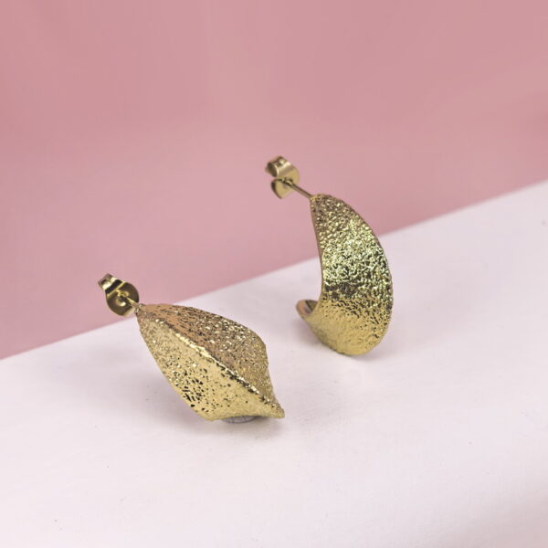 Stainless Steel Earrings  for Women and Girls C Shape Good Quality No Change Color BS2503270128