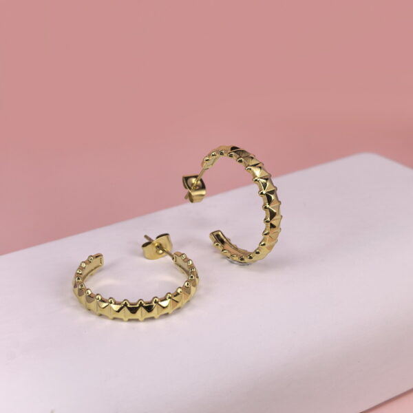 Stainless Steel Earrings  for Women and Girls C Shape Good Quality No Change Color BS2503270132