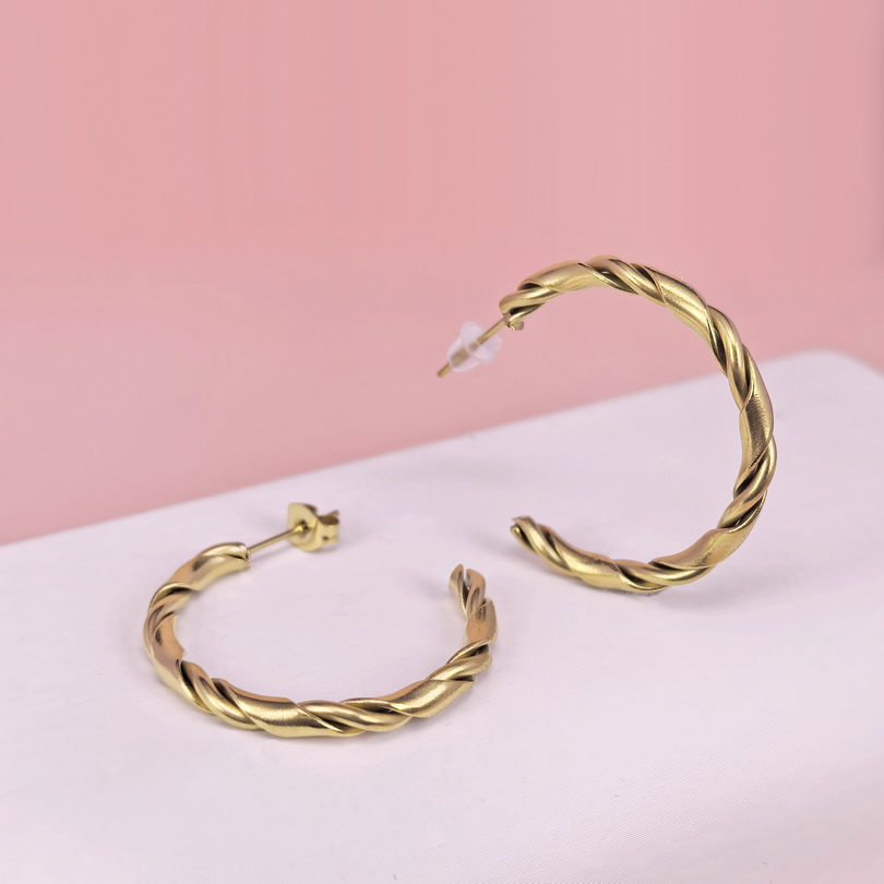 Stainless Steel Earrings  for Women and Girls C Shape Good Quality No Change Color BS2503270191