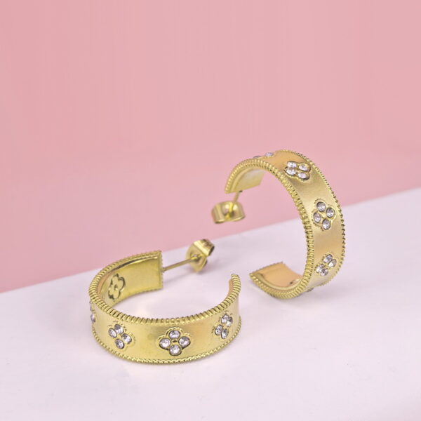 Stainless Steel Earrings  for Women and Girls C Shape Good Quality No Change Color BS2503270196