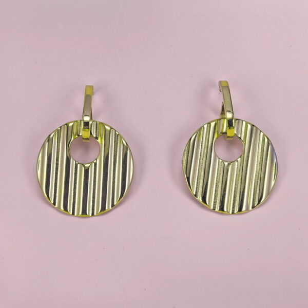 Stainless Steel Earrings  for Women and Girls Round  Good Quality No Change Color BS2503270237