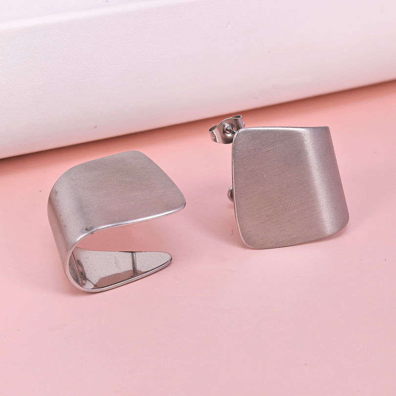 Stainless Steel Earrings  for Women and Girls Geometric Good Quality No Change Color BS2503270390