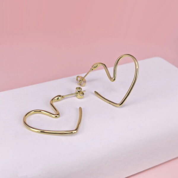 Stainless Steel Earrings  for Women and Girls Love Heart Good Quality No Change Color BS2503270627