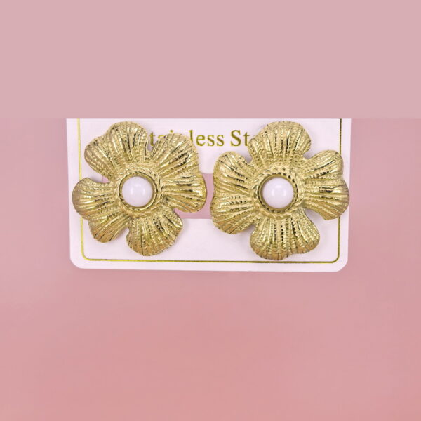 Stainless Steel Earrings  for Women and Girls Flowers Good Quality No Change Color BS2503270652