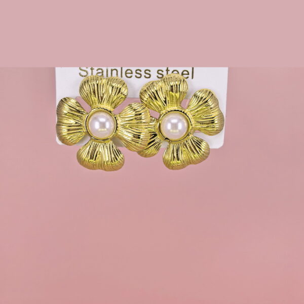 Stainless Steel Earrings  for Women and Girls Flowers Good Quality No Change Color BS2503270653