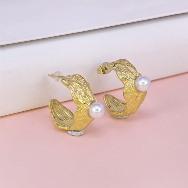Stainless Steel Earrings with Pearls for Women and Girls C Shape Good Quality No Change Color BS2503270871